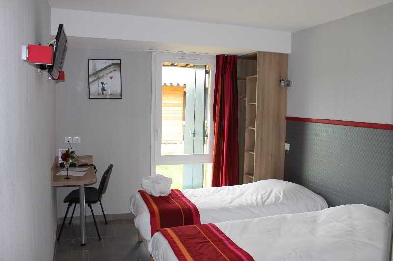 Albizia Hotel Marcillac-Saint-Quentin ภายนอก รูปภาพ